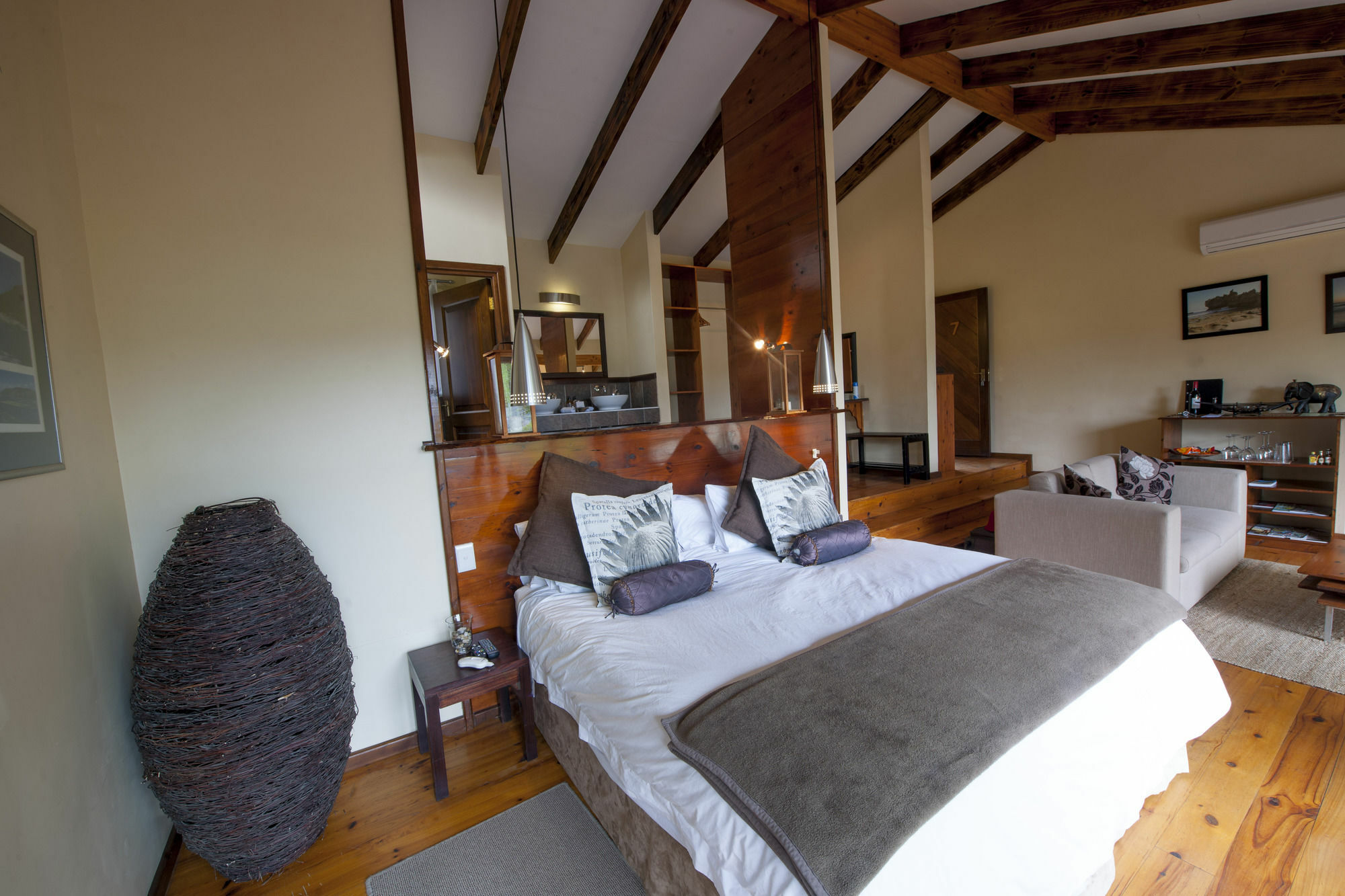 Elephant Hide Of Knysna Guest Lodge Eksteriør billede
